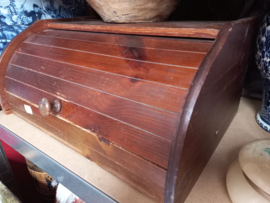 art nr: 162 vintage brood bewaarkist