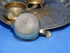 art nr: 418 vintage verzilverd thee set staande op een schaal