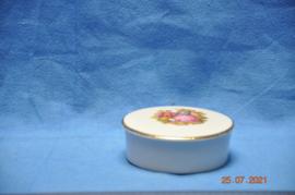 art nr: 123 vintage Royal Crown ceramieken potje