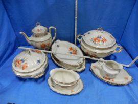 art nr: 375 antiek porselein eetservies van Mandels Miak J.G.& ZN