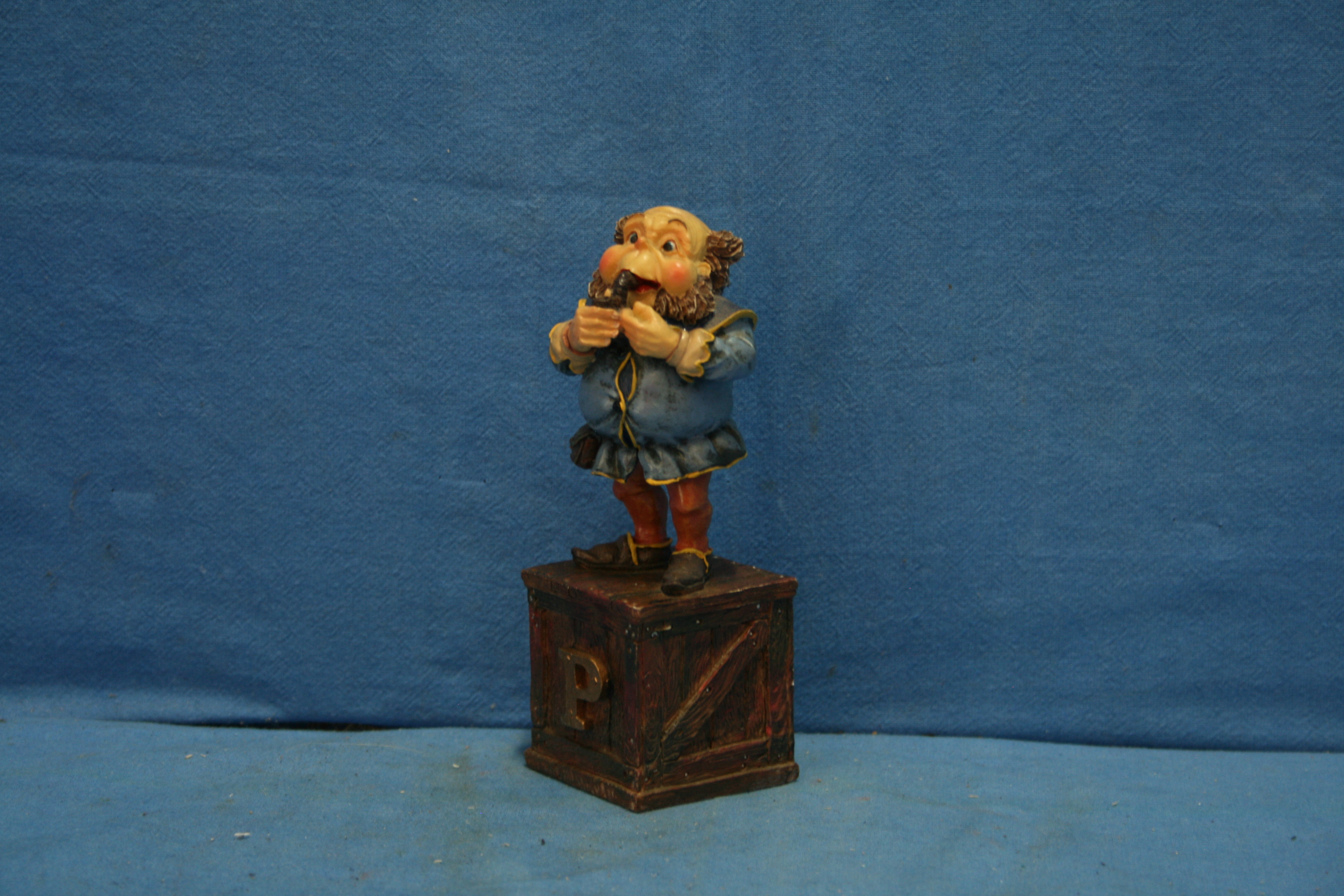 art nr: 1149 vintage Efteling Laaf met letter P