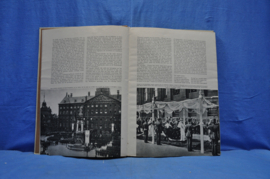 art nr: 876 vintage gedenkboek van Koningin Wilhelmina