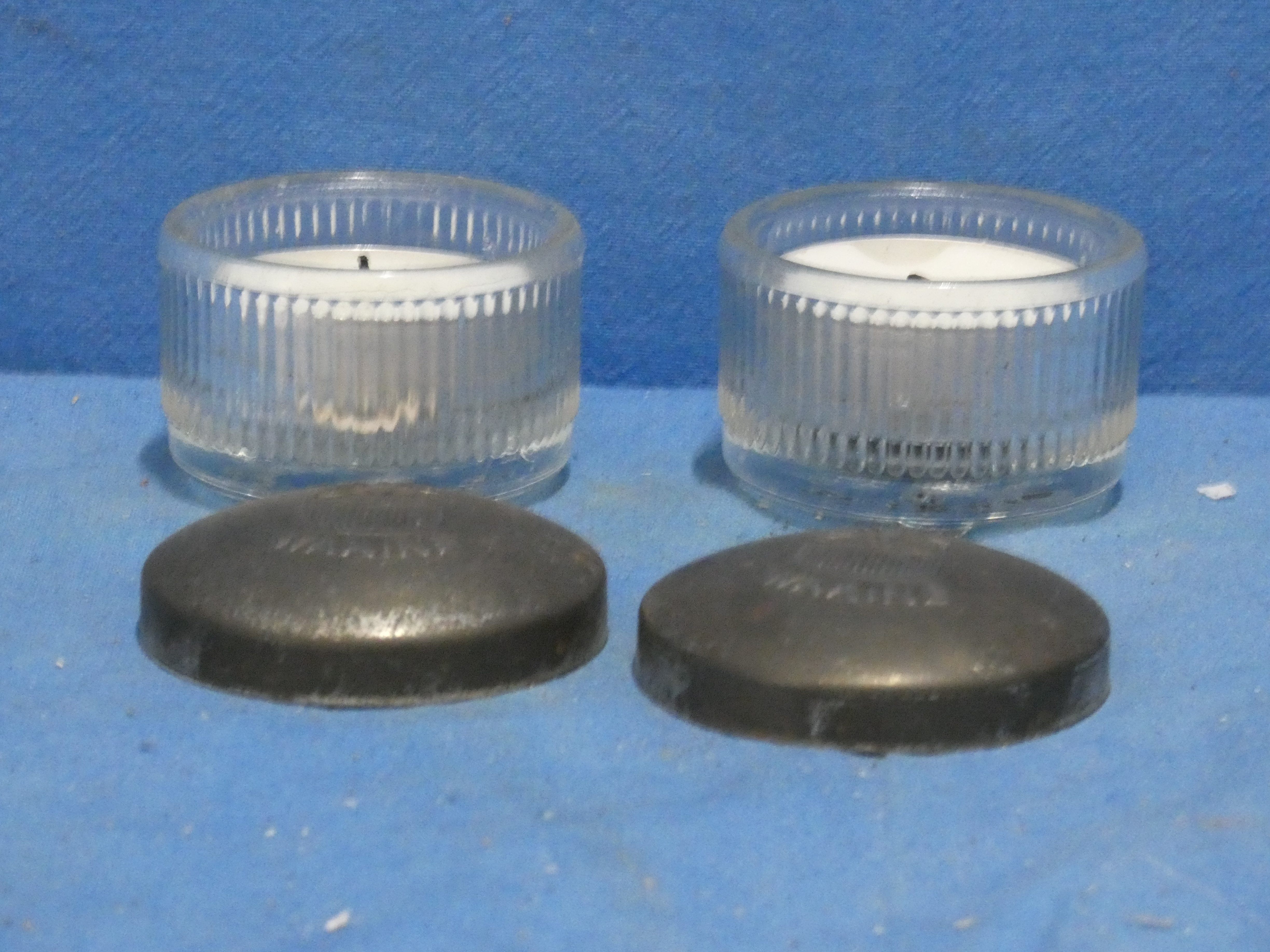 art nr: 1194 vintage theelicht houders met verzilverd deksel