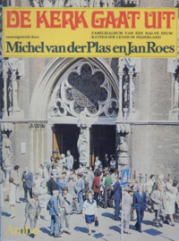 art nr: 554 vintage boek de kerk gaat uit