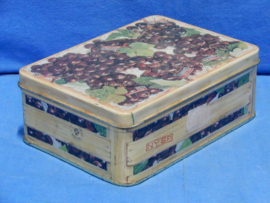 art nr: 600 vintage theeblik met druiven motief