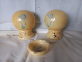 art nr: 534: antieke Alabaster tafellampen met asbak