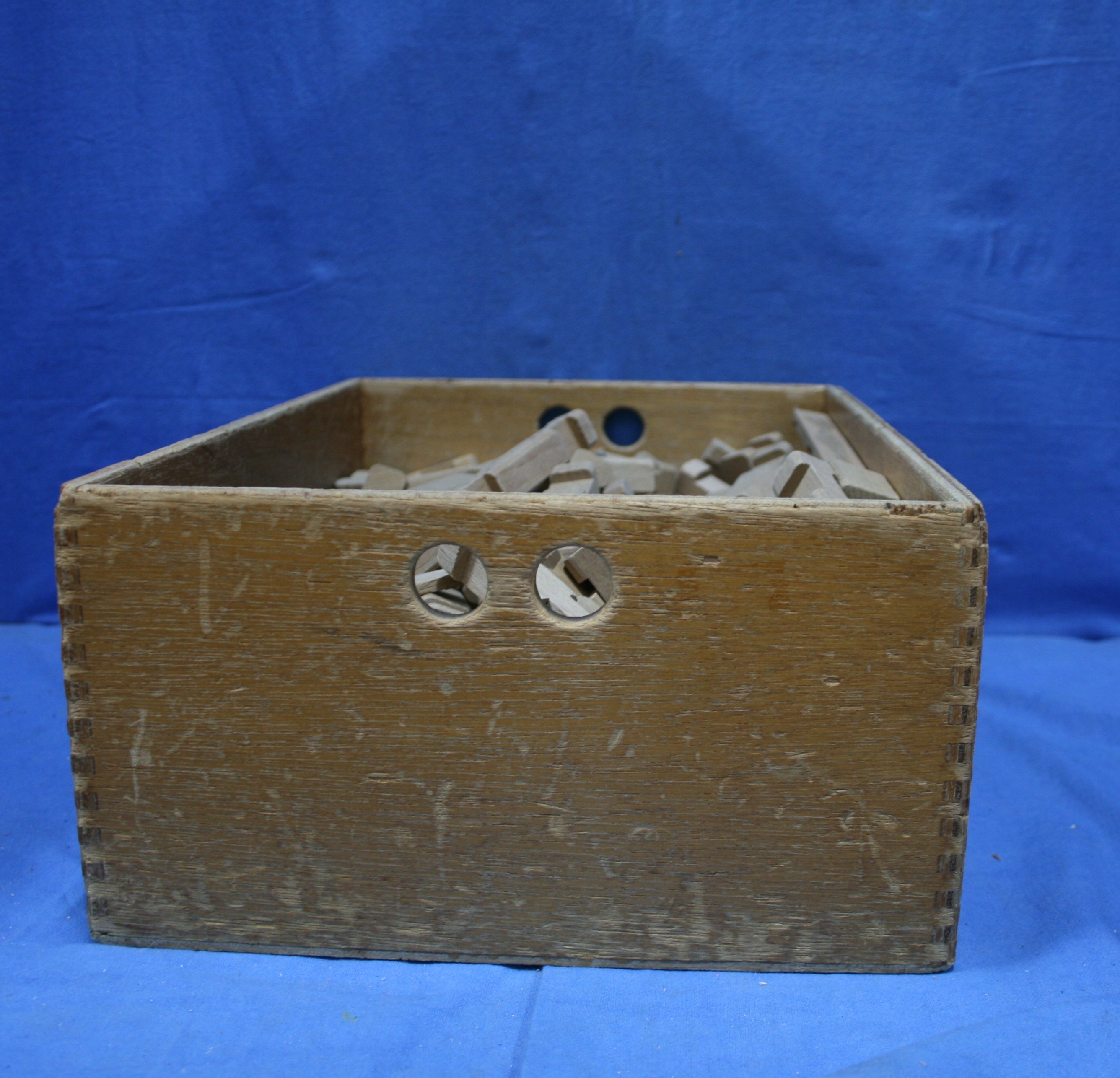 art nr: 1137 vintage kist vol met speciale bouwblokken van Sjobus