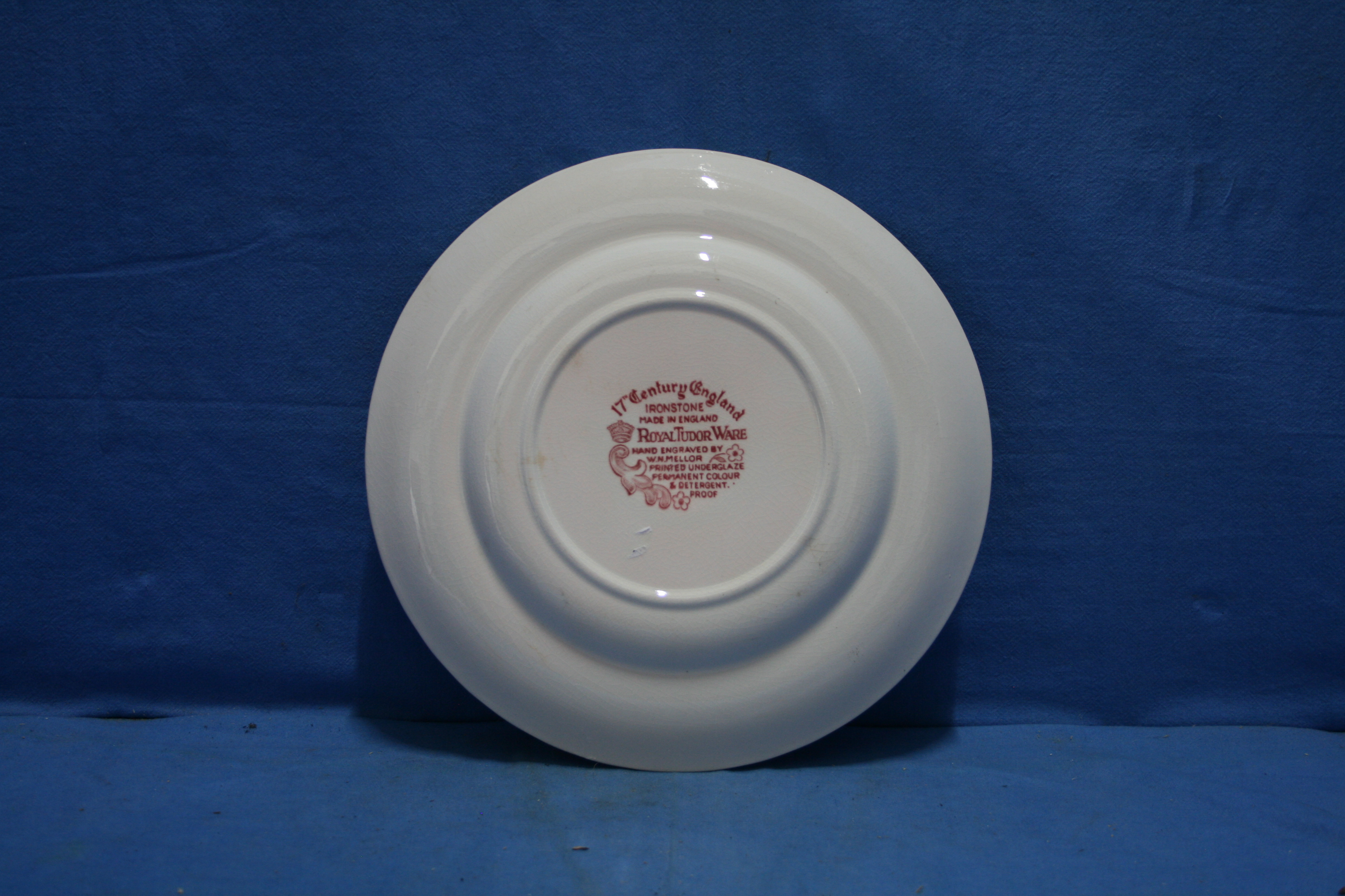 art nr: 825 vintage Iron Stone Royal Tudor ware