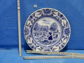 art nr: 775 vintage Delfts Blauwe schaal van een appelboomgaard