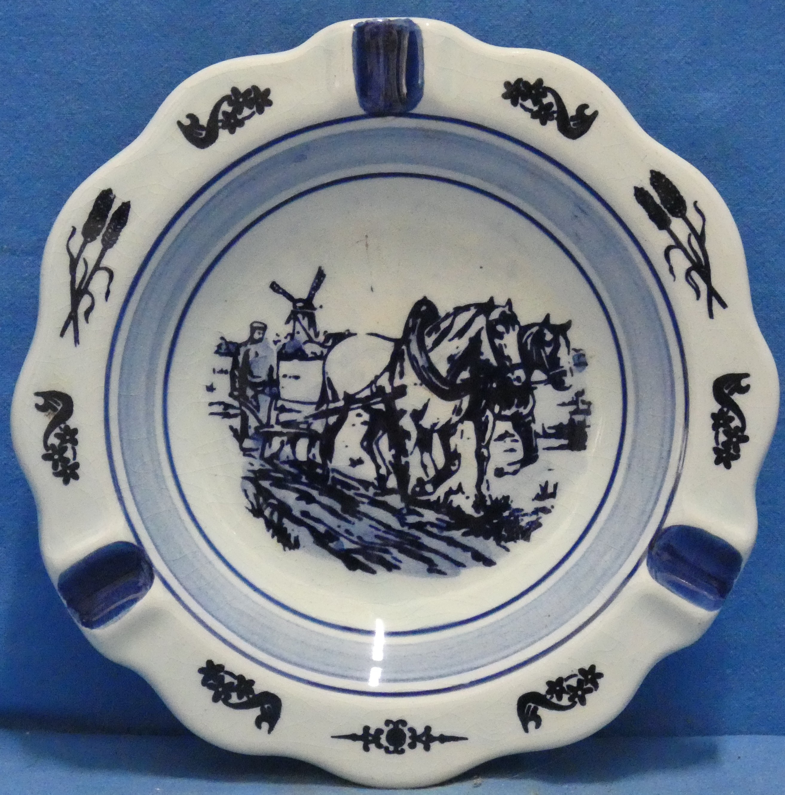 art nr: 1269 vintage Delft Blauwe handgemaakte asbak