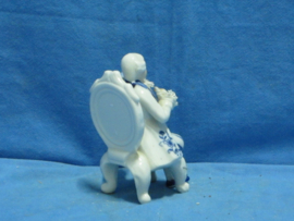 art nr: 1476 vintage Delft Blauwe beeldje van een vioolspeler