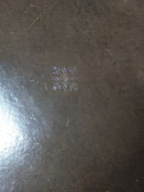 art nr: 201 antieke 8 kantige salontafel met lades