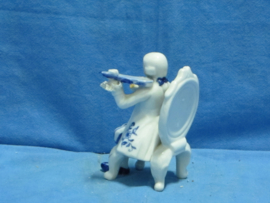 art nr: 1476 vintage Delft Blauwe beeldje van een vioolspeler
