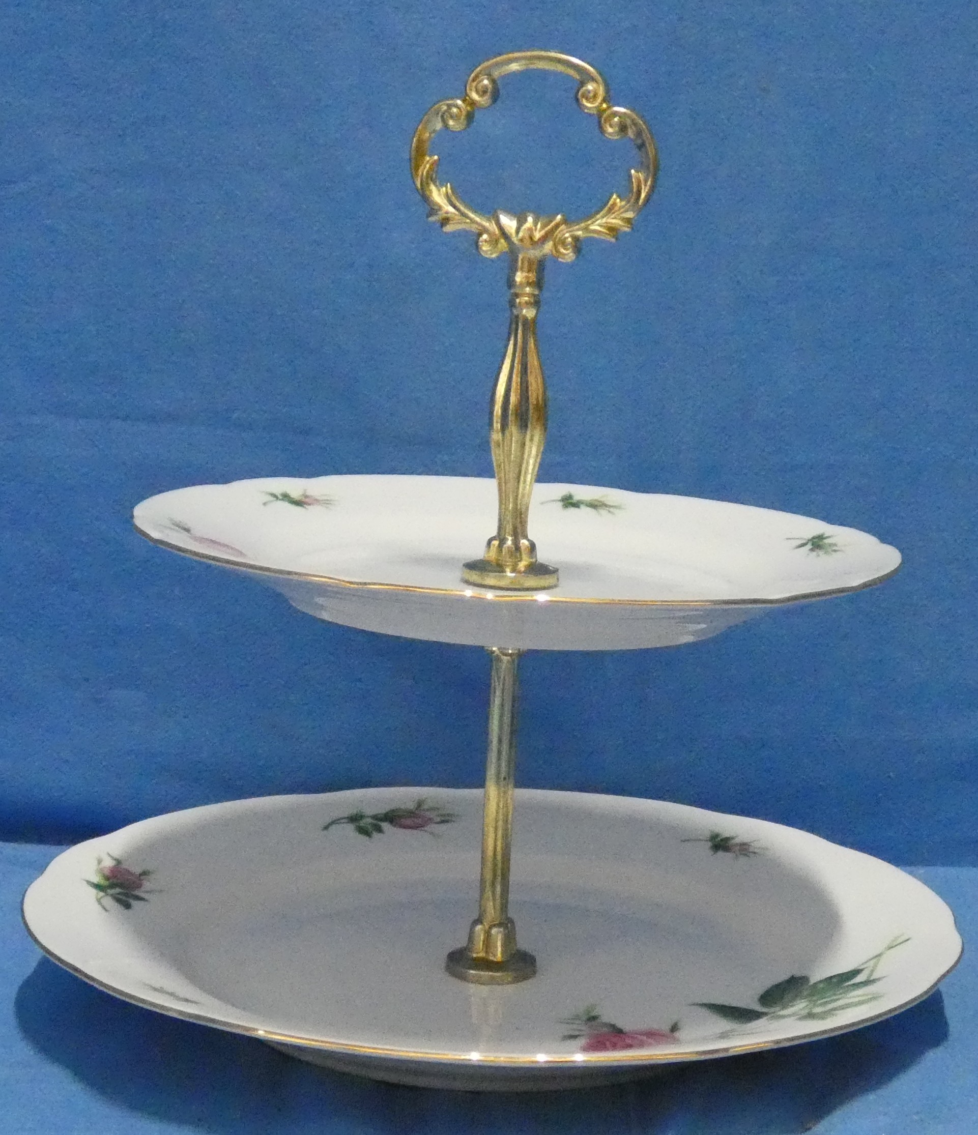 art nr: 1208 vintage porseleinen Etagère met 2 plateau's