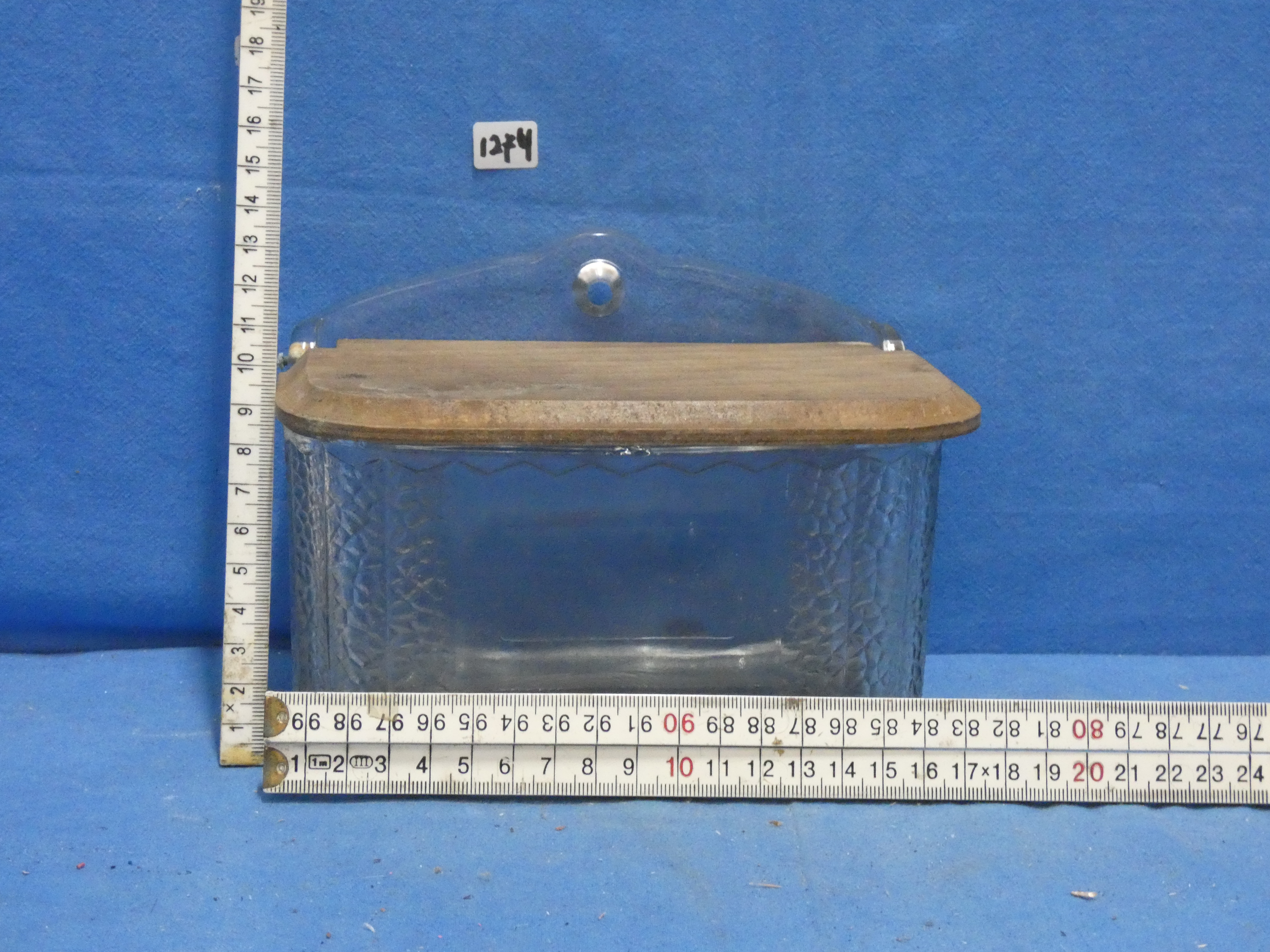 art nr: 1274 vintage glazen zoutpot met houten deksel