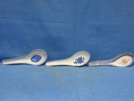 art nr: 1303 vintage Chinese porseleinen soeplepels
