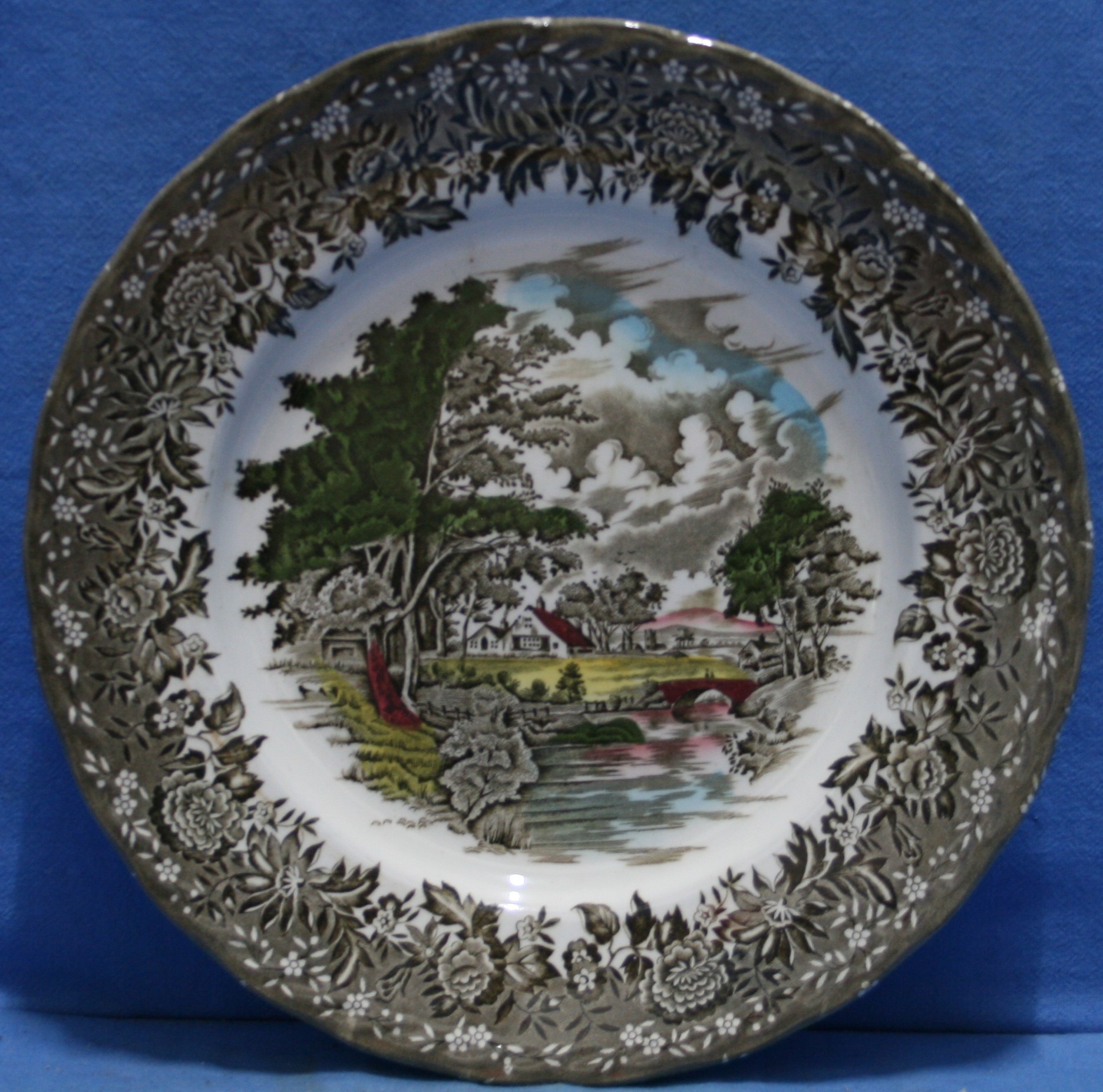 art nr: 1135 vintage Engelse Schotel uit Staffordshire