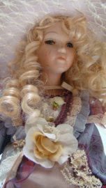 art nr: 329 porseleinen pop