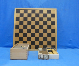 art nr: 1311 vintage schaak en damspel spel