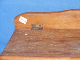 art nr: 778 vintage houten poetsdoos met klep