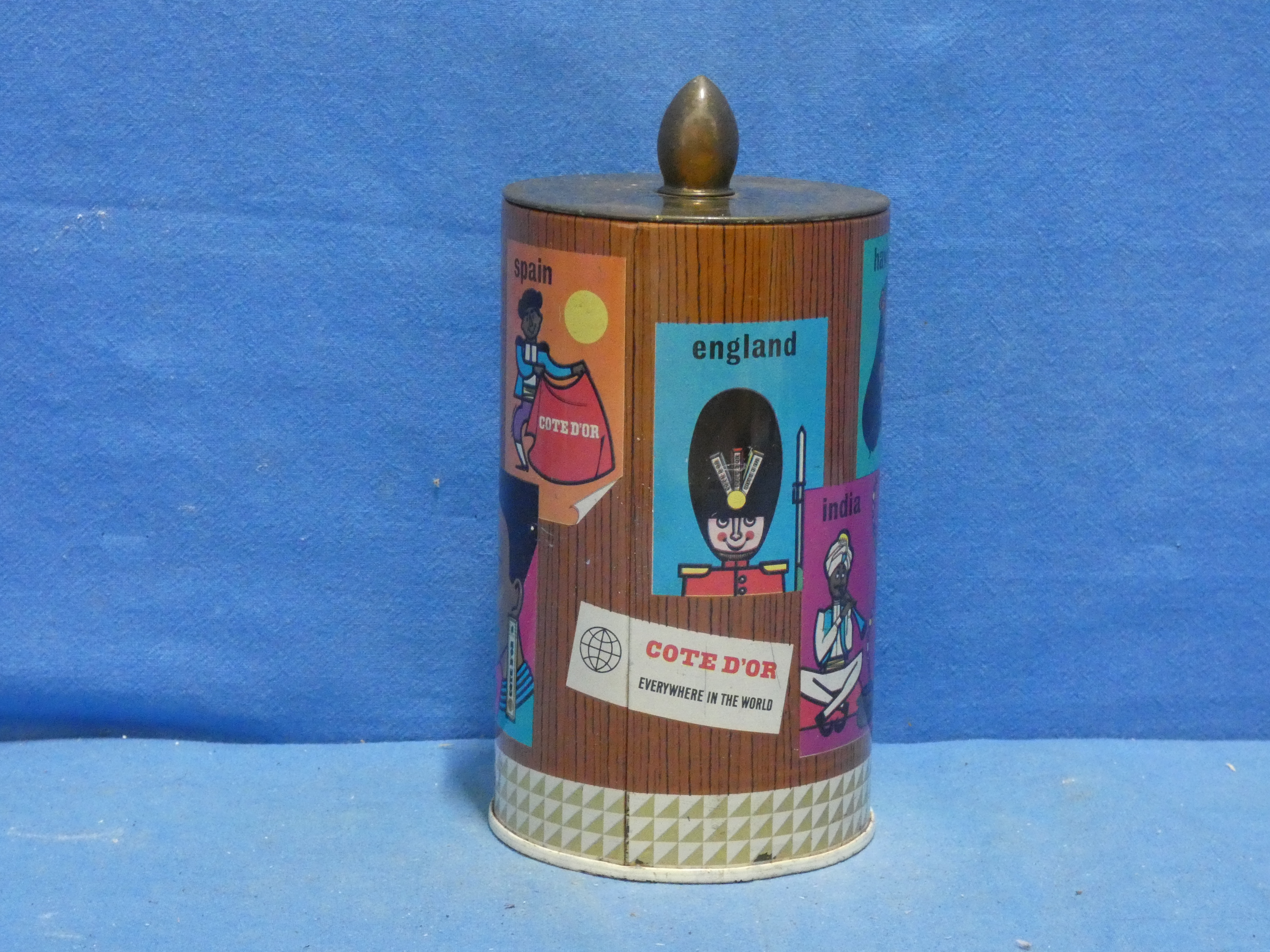 art nr: 1965 vintage blik van  Cote D'or