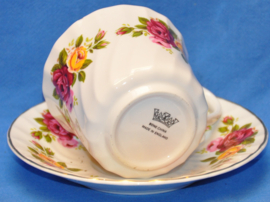 art nr: 195 vintage Bon China kop en schotels England