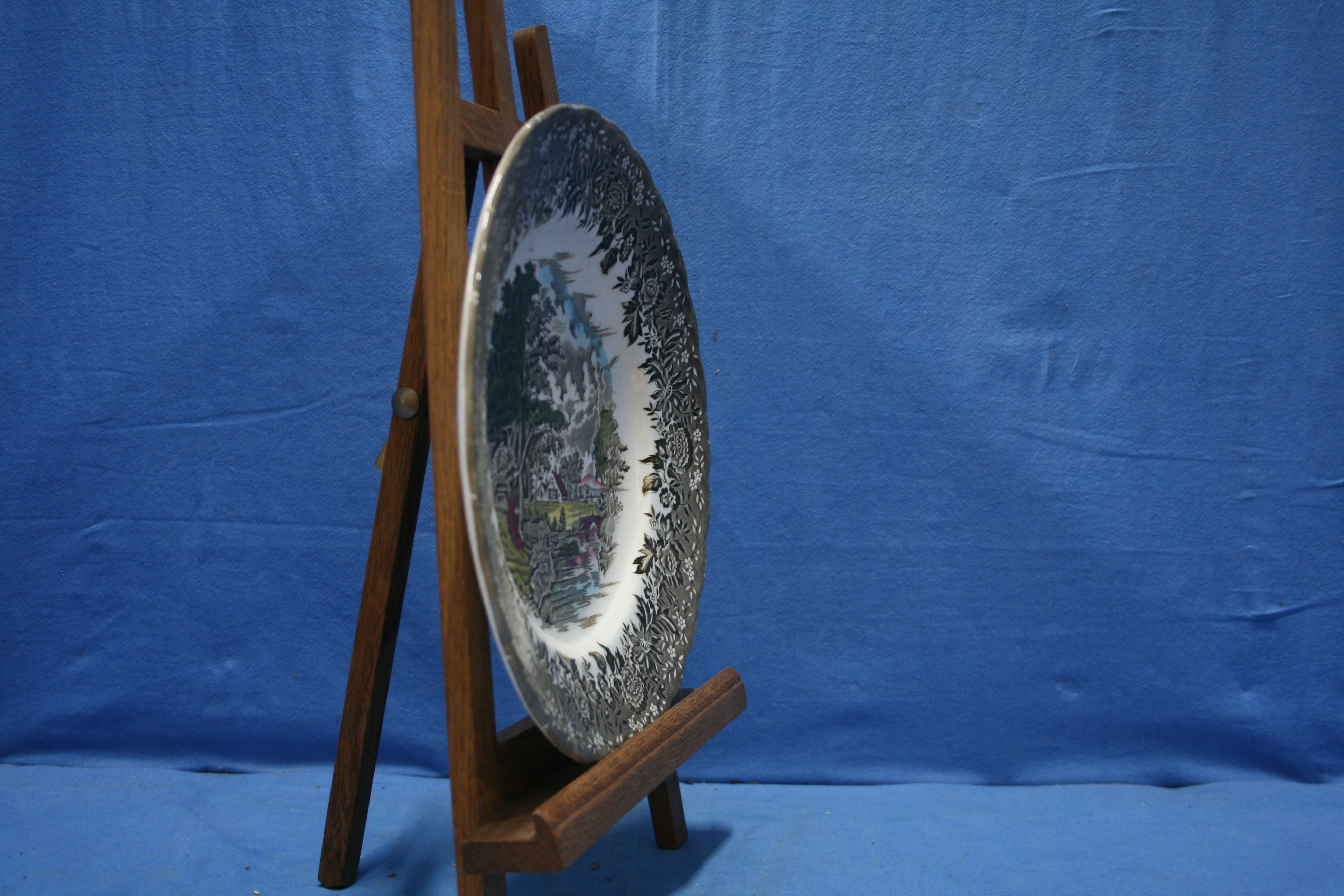 art nr: 1135 vintage Engelse Schotel uit Staffordshire
