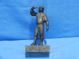 art nr: 838 vintage bronzen beeld van Marlies Noordkamp stijgerbouw