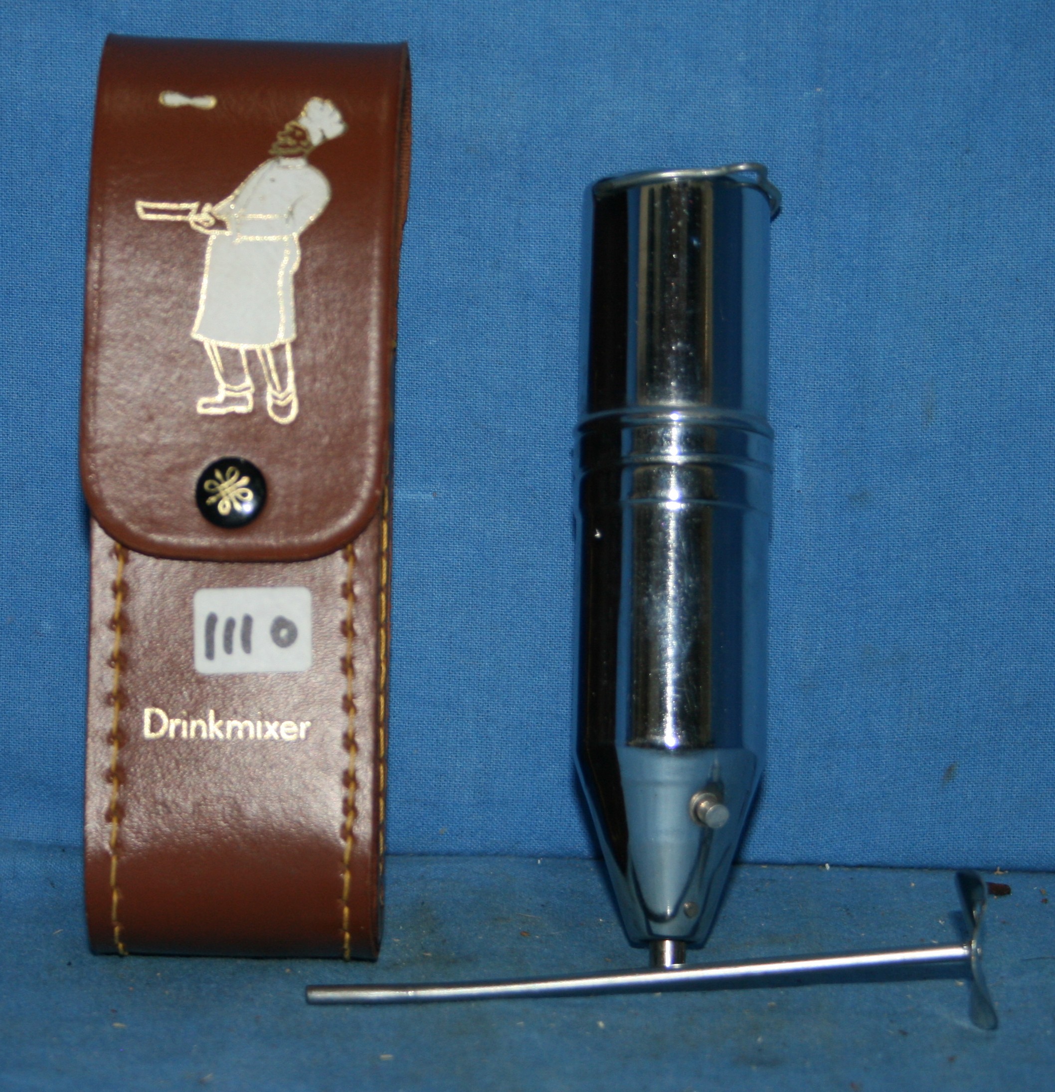 art nr: 1110 vintage elektrische staafmixer in lederen houder