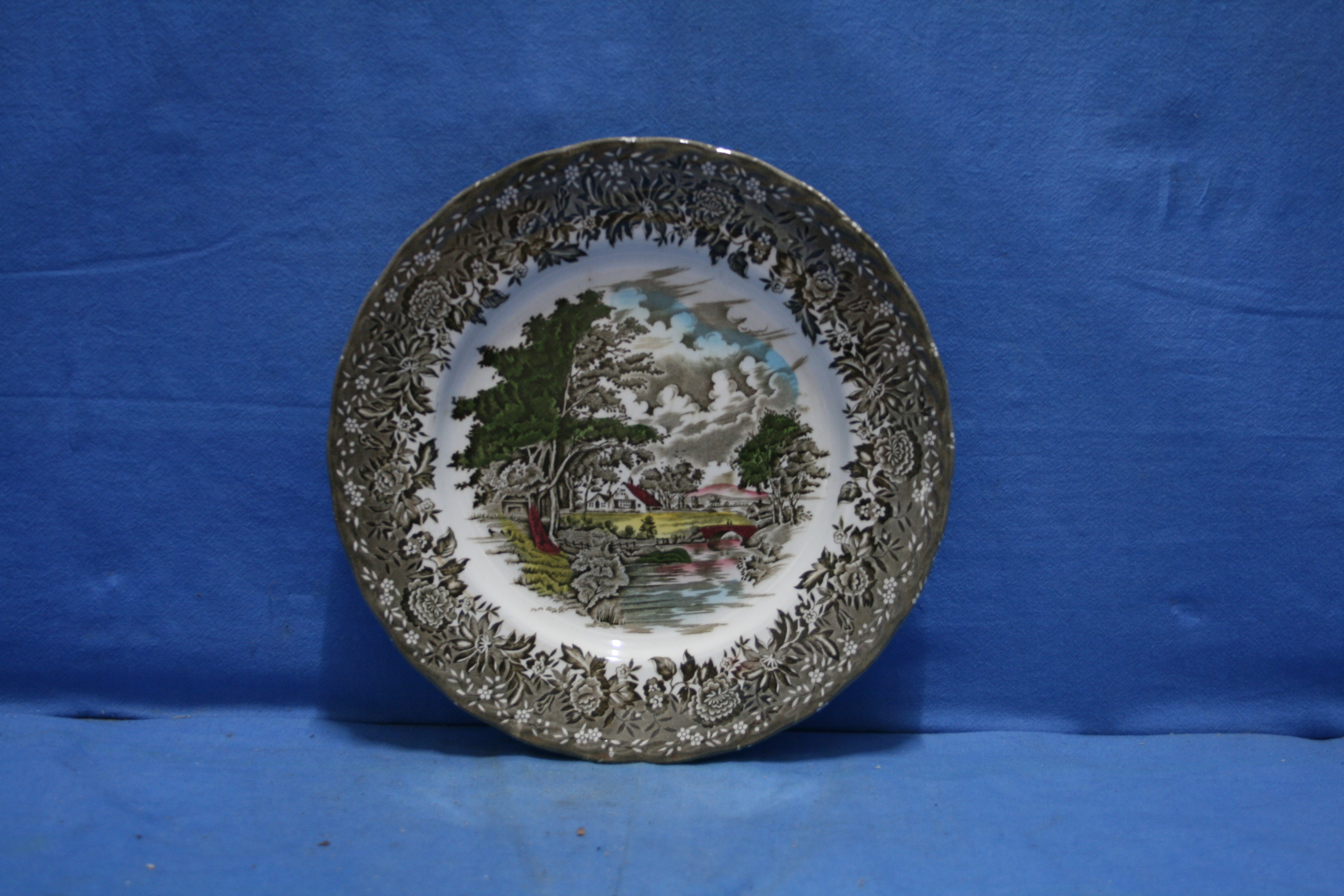 art nr: 1135 vintage Engelse Schotel uit Staffordshire