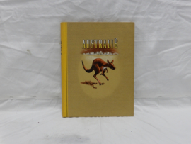 art nr: 953 vintage boek over Australië met gespaarde inplakfoto's