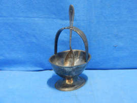 art nr: 734 antiek zilver bonbon mandje met lepel