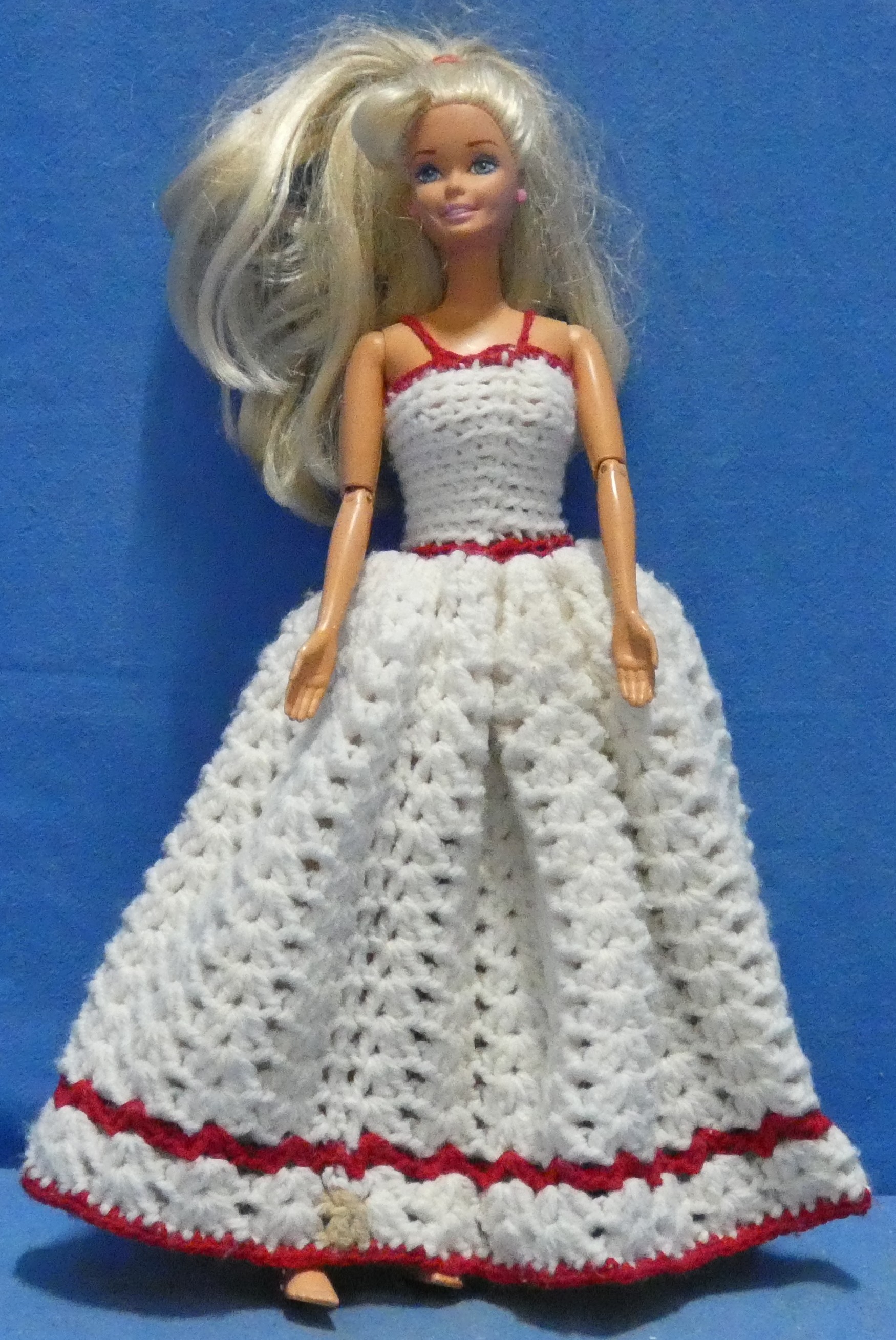 art nr: 1233 vintage Barby Pop in een vintage gehaakte jurk