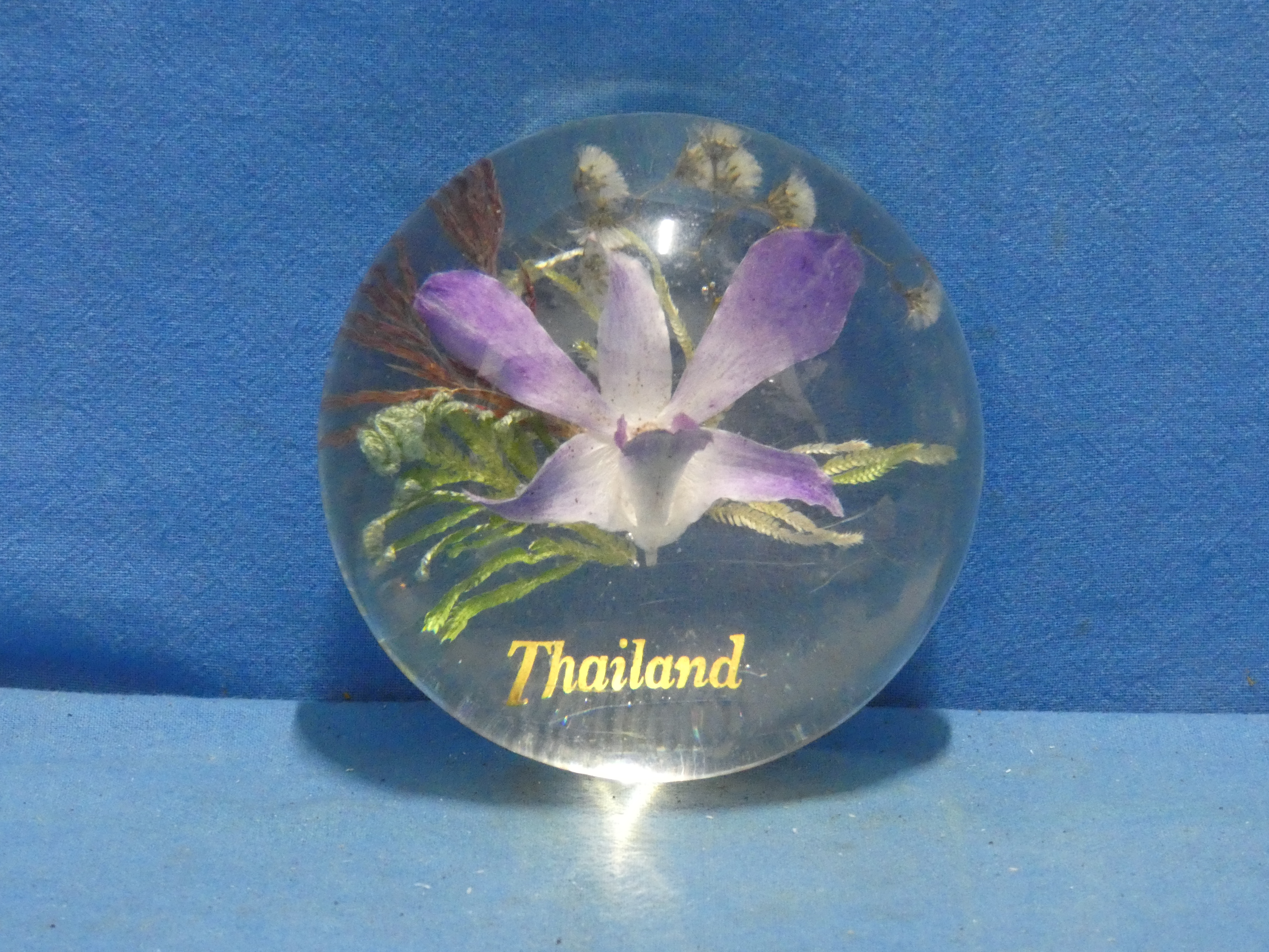 art nr: 1251 vintage glazen papierhouder uit Thailand