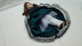 art nr: 327 porseleinen pop