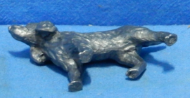 art nr: 852 vintage tinnen beeldje van een Labrador