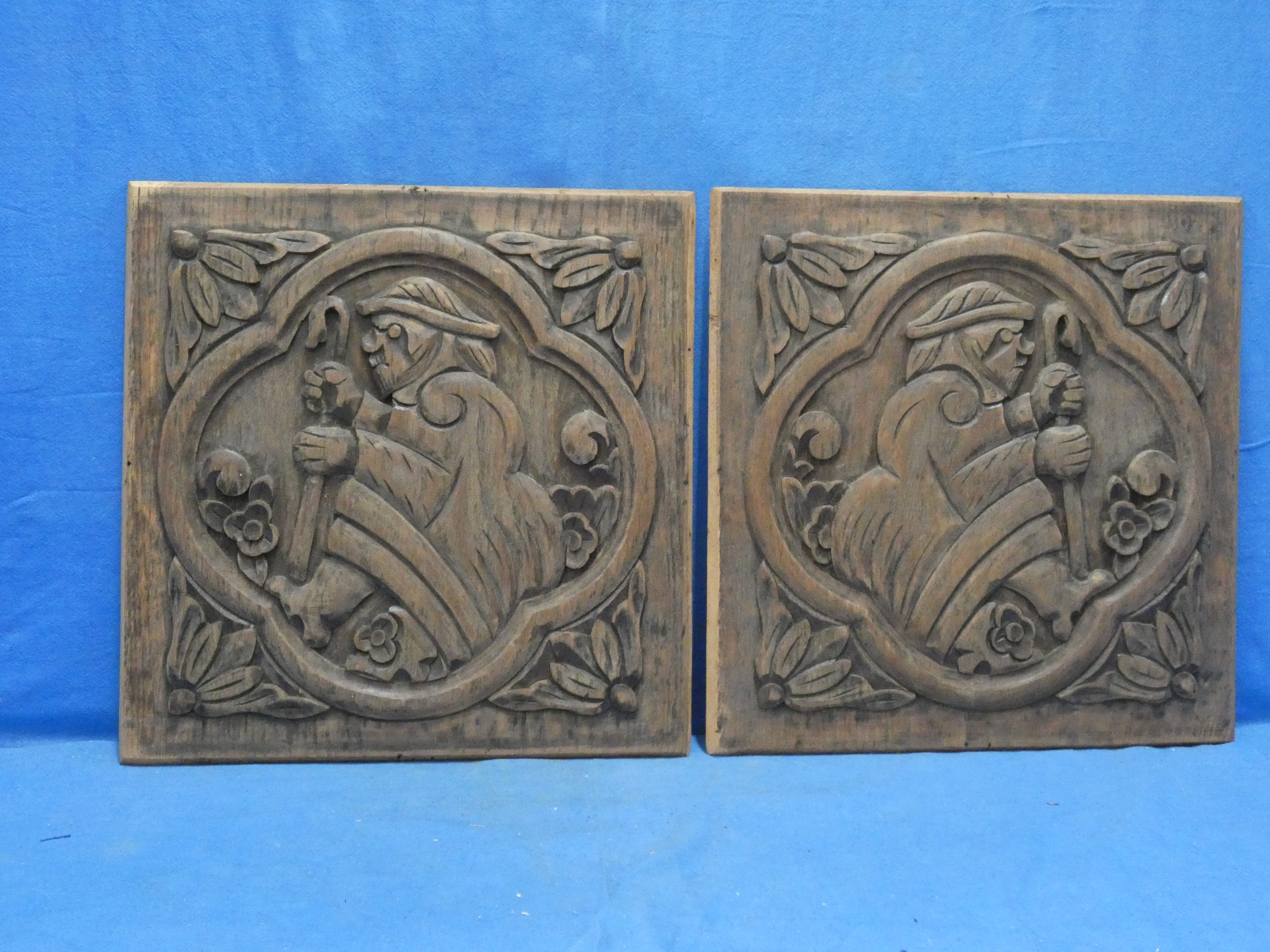 art nr: 187 vintage 2 houten handgesneden plaques