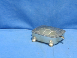 art nr: 670 vintage verzilverd schildpad doosje