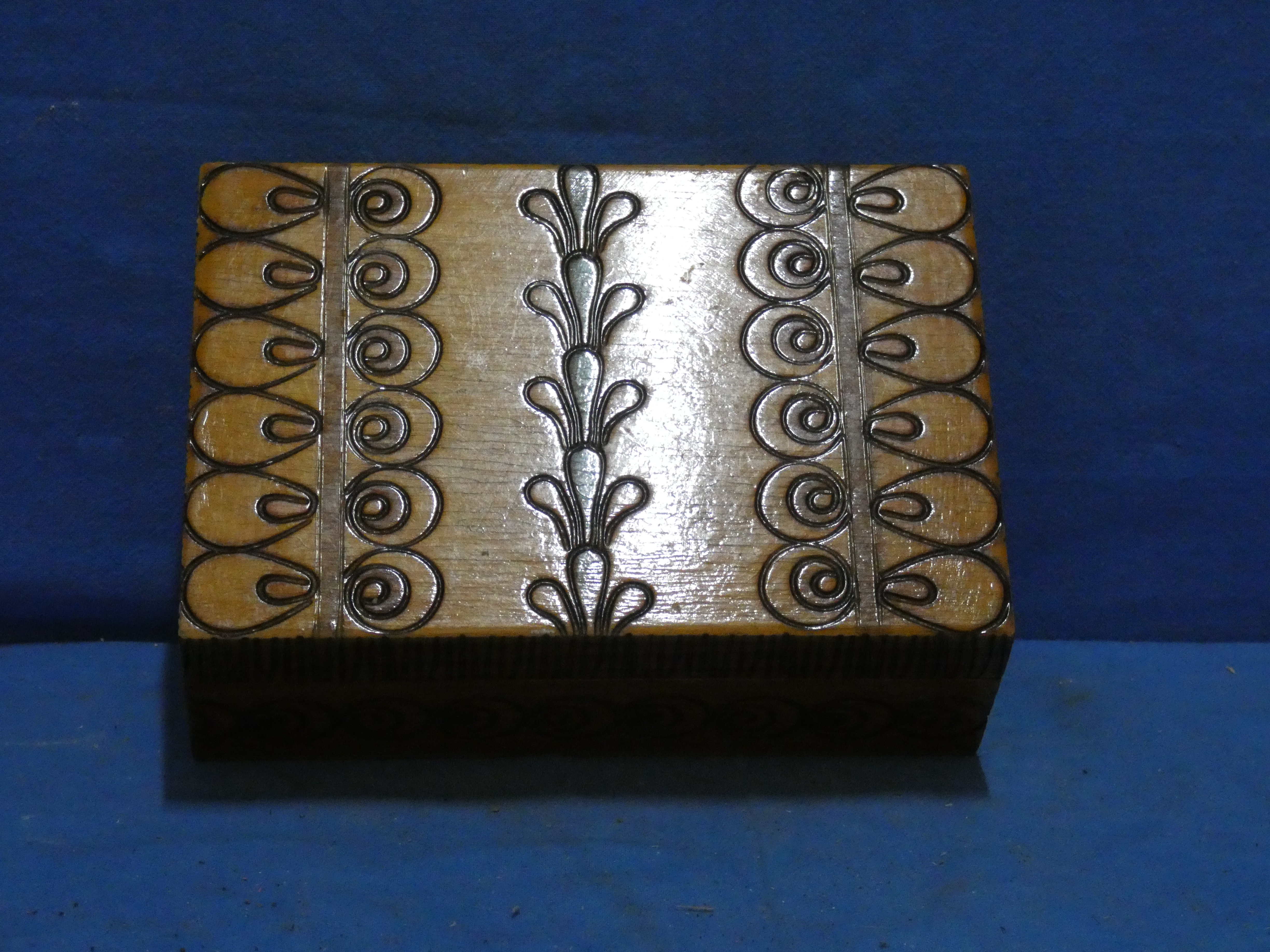 art nr: 1263 vintage houten opbergkistje uit Java