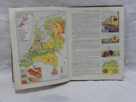 art nr: 951 vintage schoolatlas uit de jaren 60 voor kinderen