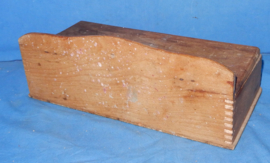 art nr: 778 vintage houten poetsdoos met klep