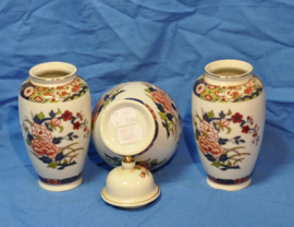 art nr: 07 antieke kast set vazen