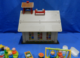 art nr: 737 vintage Fisher Price woonhuis