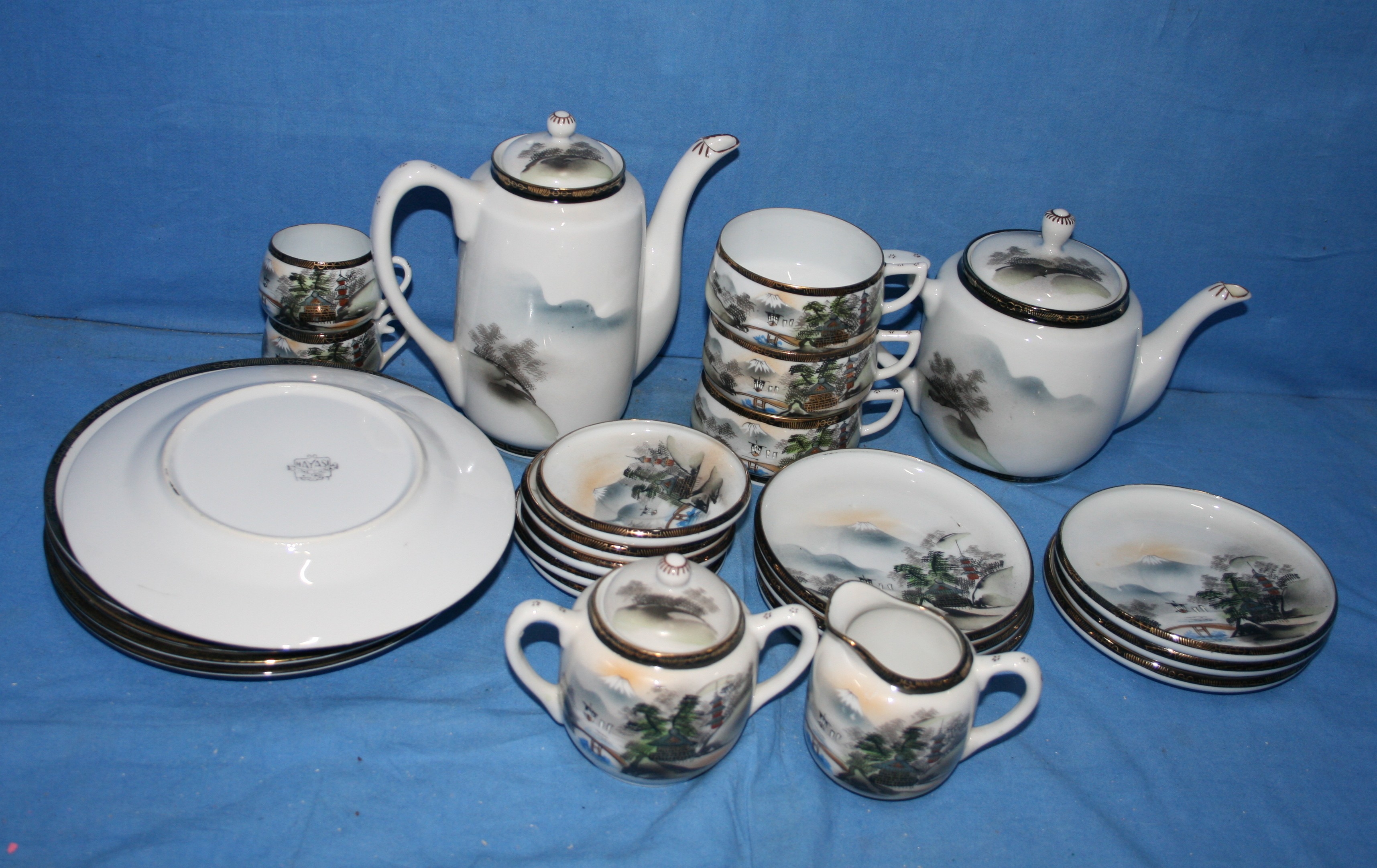 art nr: 1116 antiek porselein aardewerk van Hayasi Kutani fine China