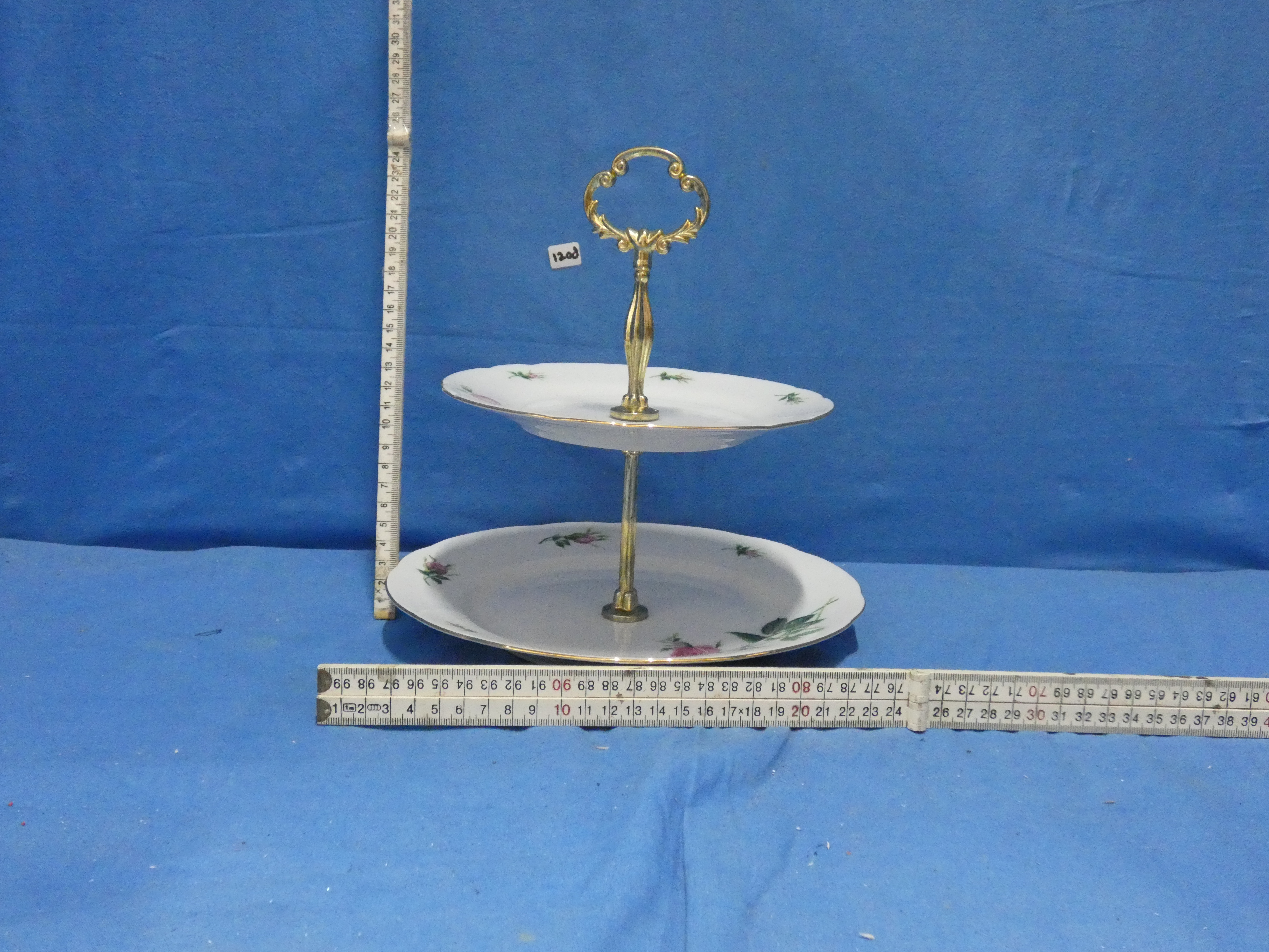 art nr: 1208 vintage porseleinen Etagère met 2 plateau's