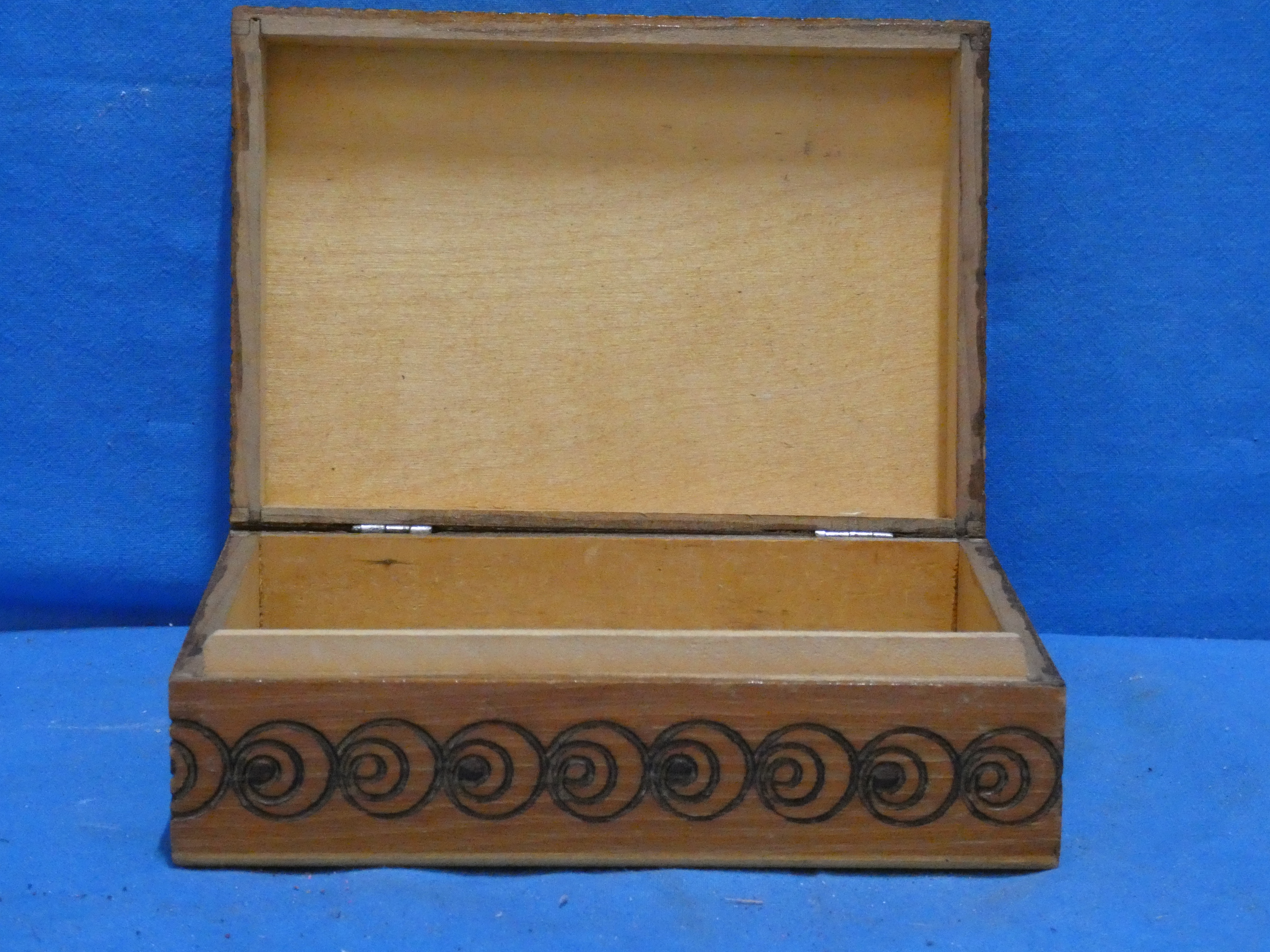art nr: 1263 vintage houten opbergkistje uit Java