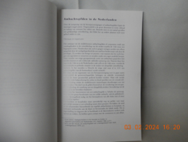art nr: 533 boek over beroepsheiligen in Valkenswaard 1999
