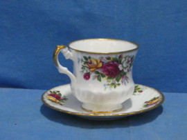 art nr: 1325 vintage porseleinen kop en schotel van Chelsea Rosina