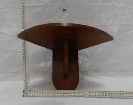 art nr: 990 vintage eiken muurplank om een beeld op te zetten