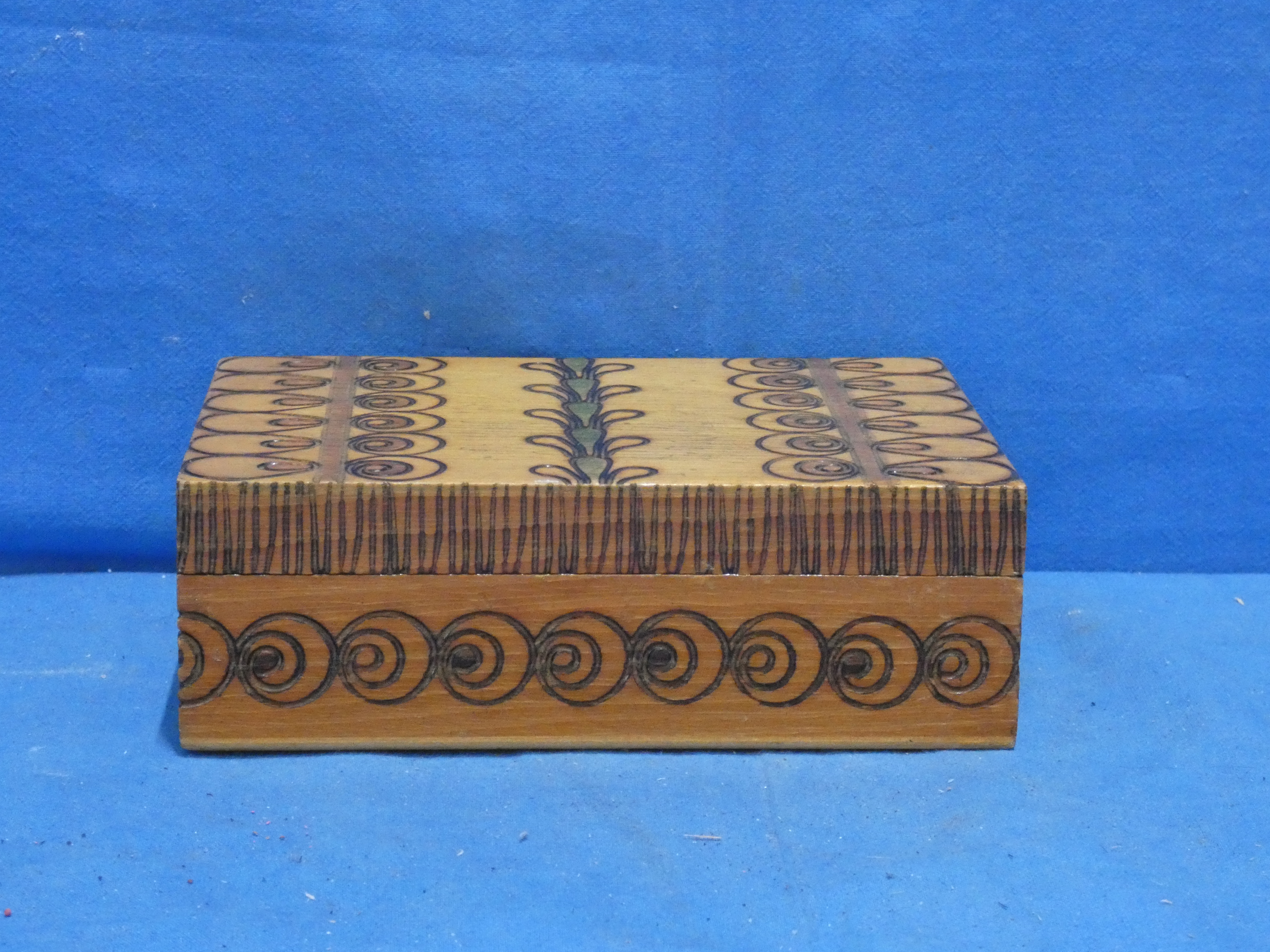 art nr: 1263 vintage houten opbergkistje uit Java